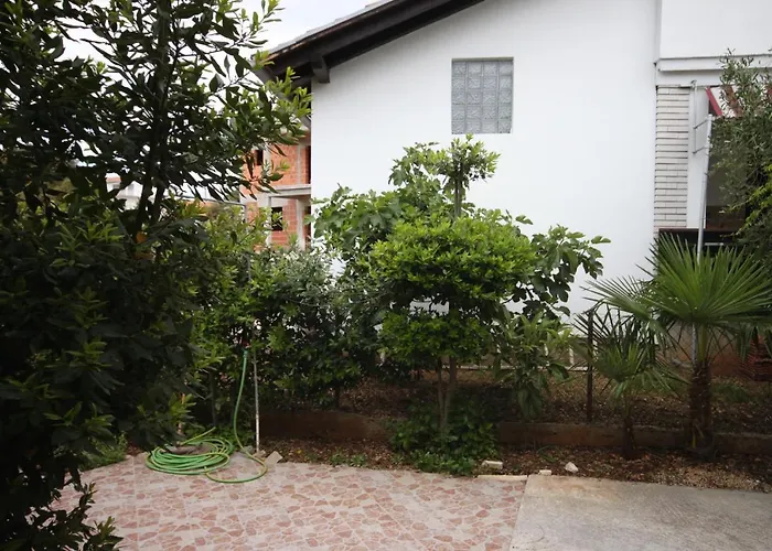 Apartman With A Parking Space Sukosan, Zadar - 6332 *